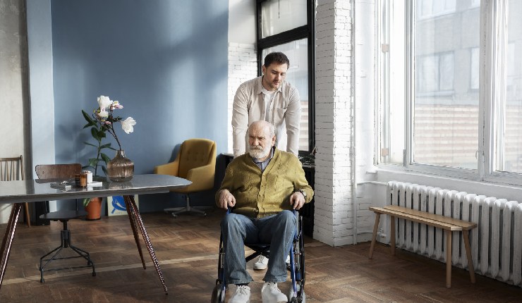 Transitioning into an Elderly Care Home: The 5 Must-Dos for a Seamless Experience