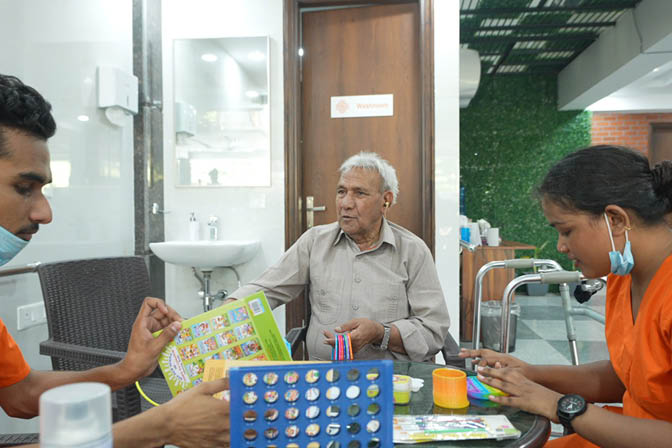 long stay seniors in gurgaon